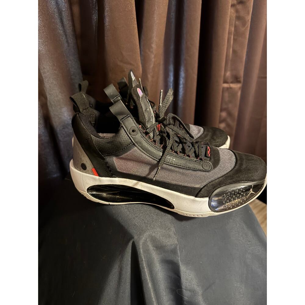 Air Jordon XXXIV(34) Low Profile Heritage Sneakers Men's Size 8.5 Pre-owned